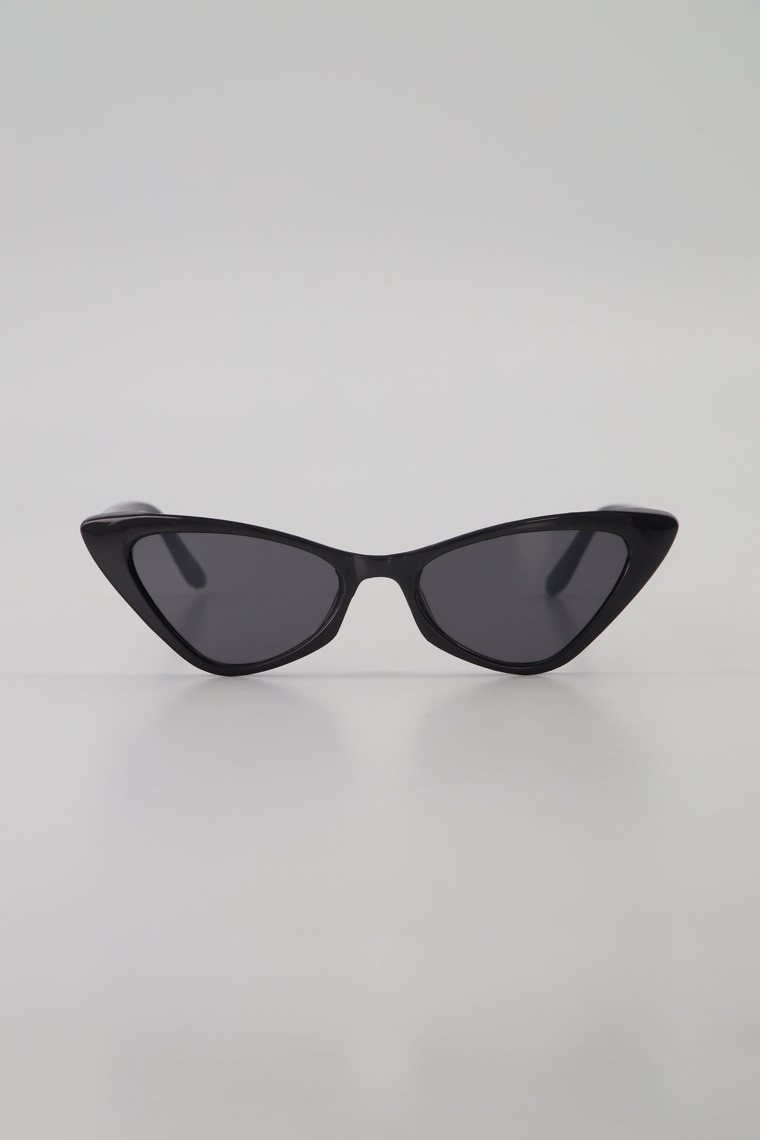 Discover the Sophistication of Sophia Sunglasses