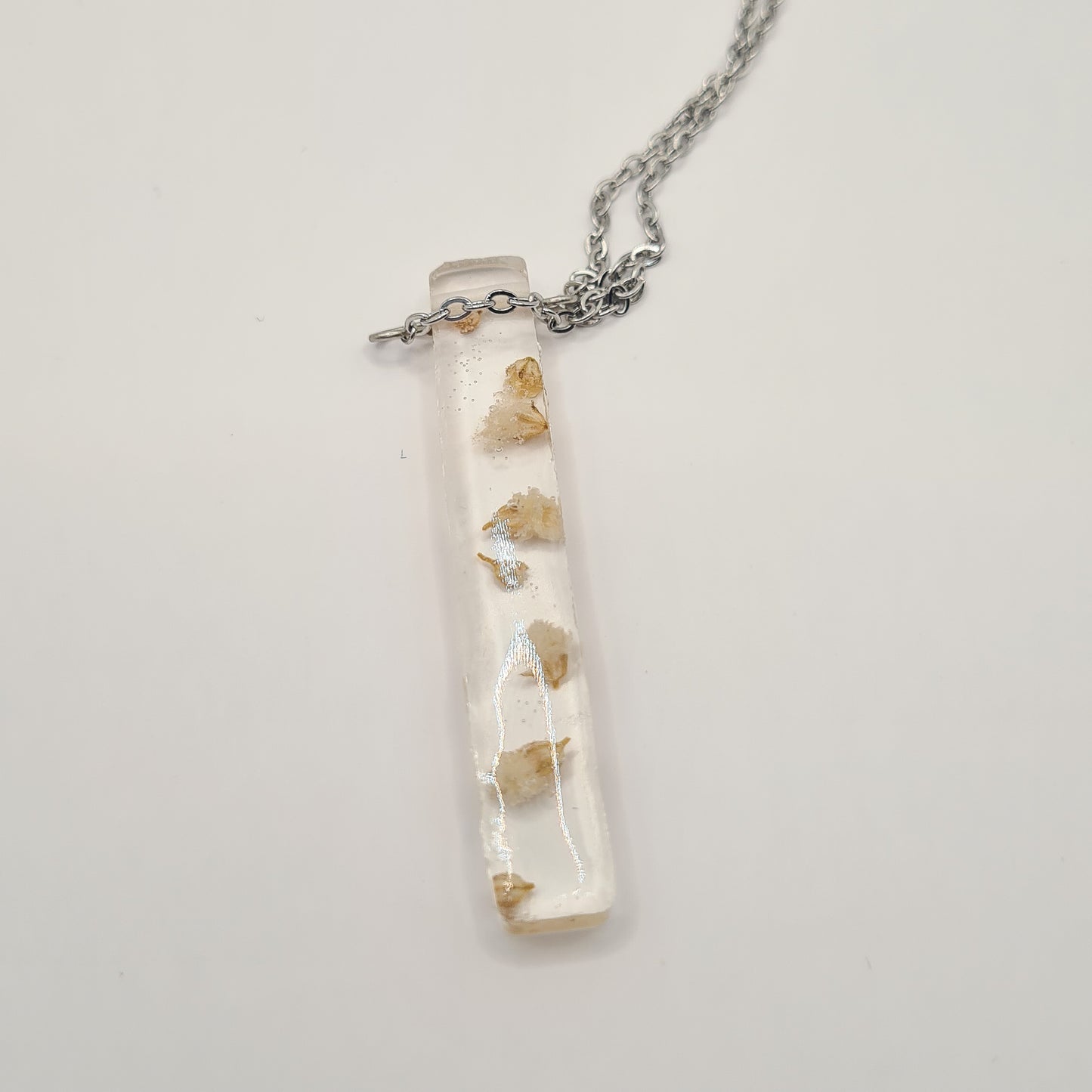 Flora Neutra Sleek Linear Necklace